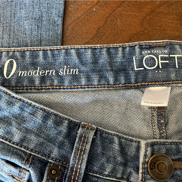 Ann Taylor Loft Jeans Size 0 - Picture 2 of 4